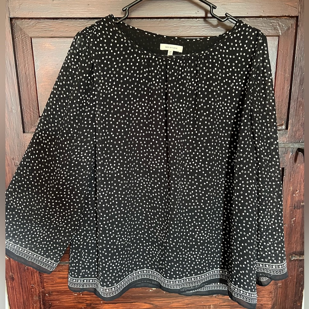 Max Studio Black and White Crepe Blouse